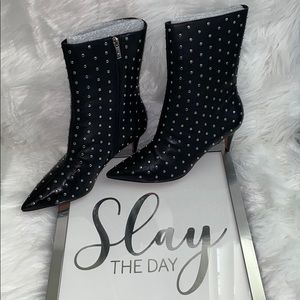 🚨🚨🚨🚨🚨FLASH SALE BCBGMAXAZRIA Ankle Bootie⚜️♠️